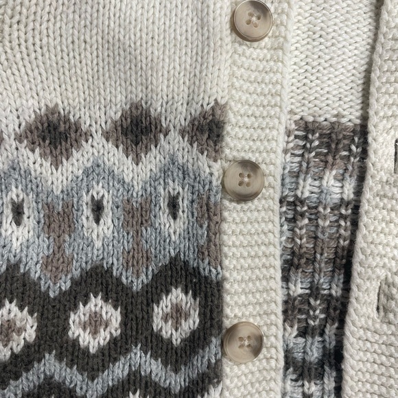 Gap Shawl Cowl Neck Cream Colored Patterned Cardigan 6-12 Babies EUC - Picture 9 of 9